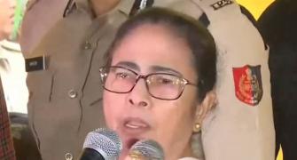 'Came here as Didi not CM': Mamata at doc protest site