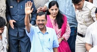 Kejriwal to resign in 2 days, demands early polls