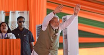 Modi Bows To Kashmir's Voters