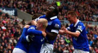 Seventh successive win lifts Everton into top four