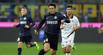 Zanetti denies Chelsea move rumours