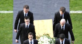 Thousands honour Germany's Enke