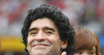 Banned Maradona picks squad for friendly