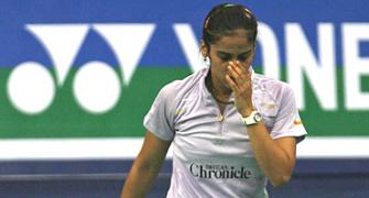Asian Badminton: Saina crashes out