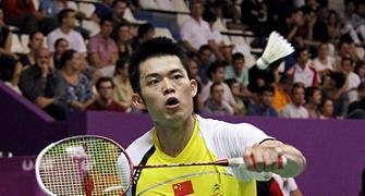 Lin Dan breezes into 2nd round at Badminton Worlds
