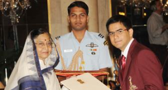 Images: President confers National sports awards