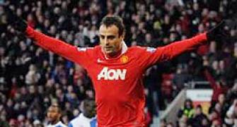 Berbatov urges scribes to stop voting for him