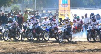 Images: Dirt bikers rev it up at 'Clash of titans'