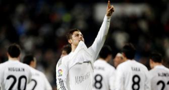 Ronaldo inspires Real to 6-2 victory