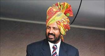 No need to push the panic button: Kalmadi