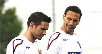 Lampard 'sickened' by Ferdinand's finals KO