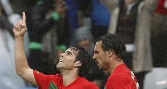 Classy Portugal midfield shows way through