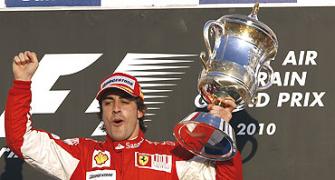 Alonso wins Bahrain GP on Ferrari debut