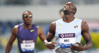Bolt cruises to victory on China return
