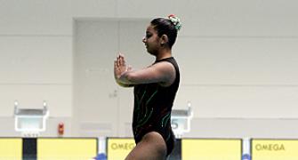 Synchro swimmer Avani Dave gets tips from YouTube!