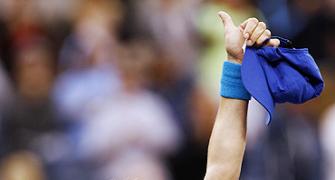 Clijsters romps to US Open crown