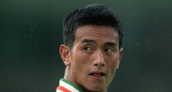 India's football stars salute retiring Bhutia