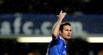 Lampard penalty ends Man City's unbeaten run