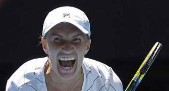 Kuznetsova dashes Henin hopes of Melbourne title