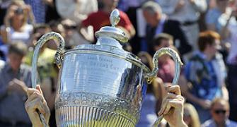Murray crowned king at Queen's