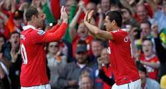 Man Utd close in on title after Chelsea win