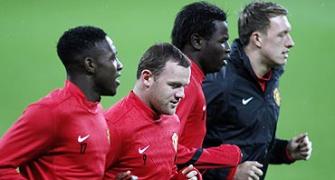 Champions League: Real seek third win, United eye first