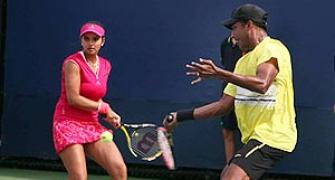 US Open: Bhupathi-Sania knocked out in 1st round