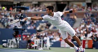 Djokovic beats Federer in US Open thriller