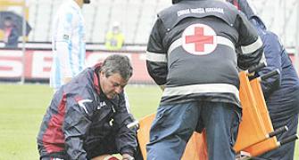 Livorno's Morosini dies, Italian games postponed