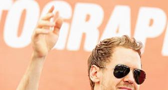 Vettel wins Bahrain GP; Raikkonnen, Grosjean on podium