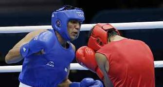Boxer Manoj Kumar storms into last 16