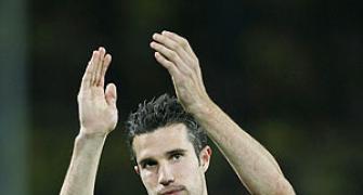 Manchester Utd bidding for Van Persie