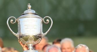 McIlroy cruises to victory at PGA championship