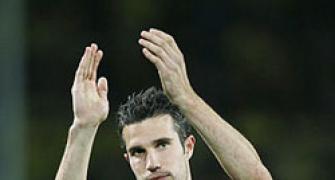 Ferguson hopeful Van Persie will play EPL opener