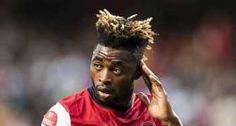 Arsenal midfielder Song set for Barca move