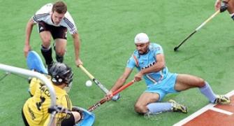 CT: India top group despite losing to Germany