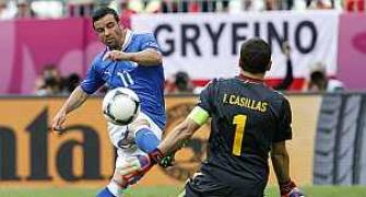 Strikerless Spain held to 1-1 draw by Italy