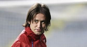 Injured Rosicky hoping to be fit for Poland match
