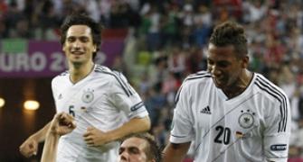 Germany trounce Greece to enter Euro semis
