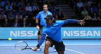 Paes-Stepanek beat Bryans for third win on the trot