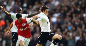 Erratic Arsenal and Spurs seek derby day spoils