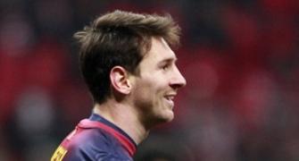 Messi sends Barca through, Chelsea lose to Juventus