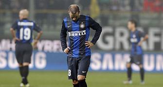 Seria A: Napoli jump to second, Inter lose