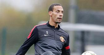 Champions League: United rest Ferdinand, Evra