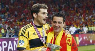 Casillas, Xavi win prestigious Spanish sports award