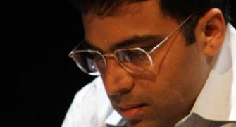 Anand in quarters of London Classic after easy draw
