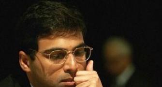 Anand settles for an easy draw against Kramnik