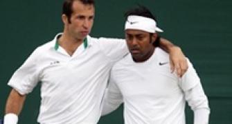 Paes-Stepanek lose in Montreal