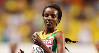 Patience pays off for 10,000 champion Dibaba