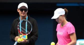 Australia's Stosur splits with coach